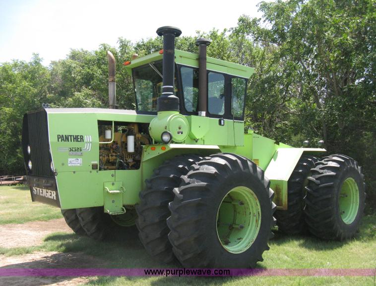 image for item H5278 1981 Steiger Panther III ST325 4WD tractor