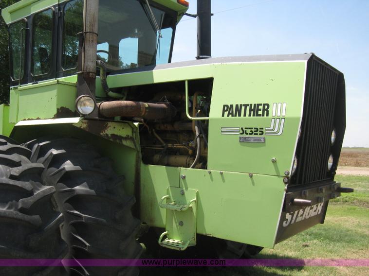 image for item H5278 1981 Steiger Panther III ST325 4WD tractor