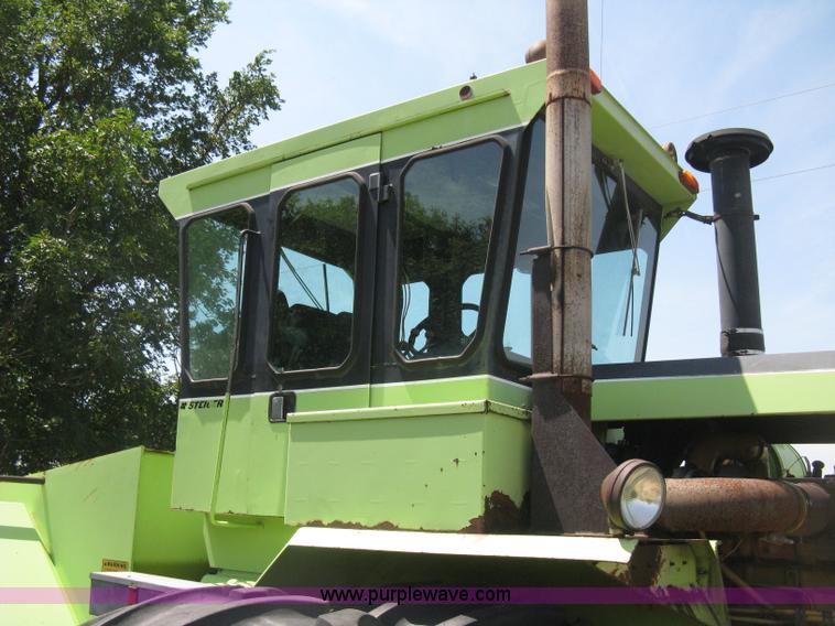 image for item H5278 1981 Steiger Panther III ST325 4WD tractor