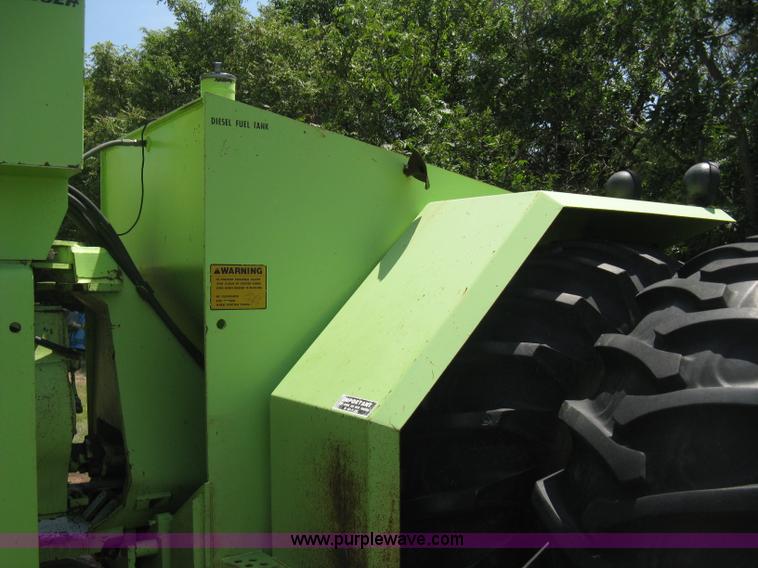 image for item H5278 1981 Steiger Panther III ST325 4WD tractor