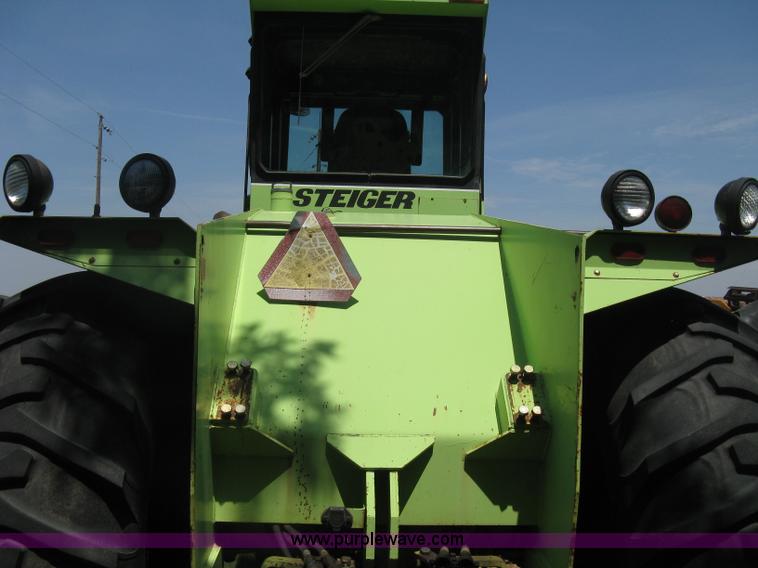 image for item H5278 1981 Steiger Panther III ST325 4WD tractor
