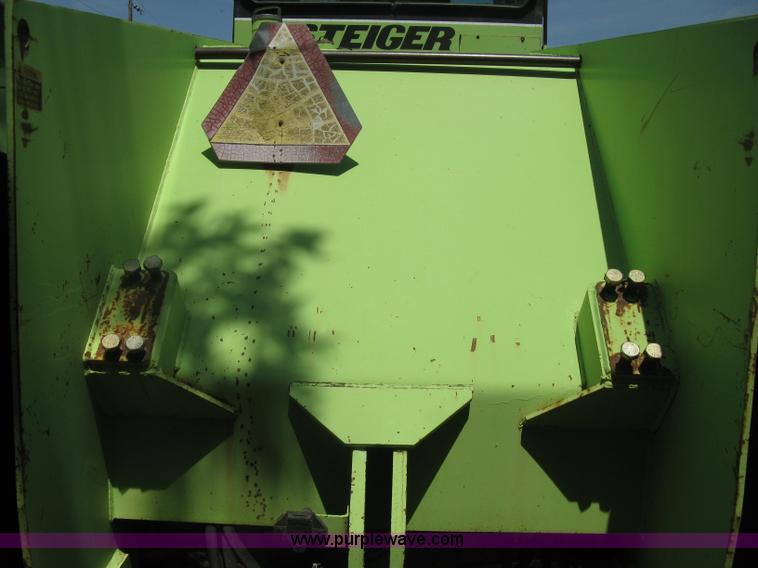 image for item H5278 1981 Steiger Panther III ST325 4WD tractor