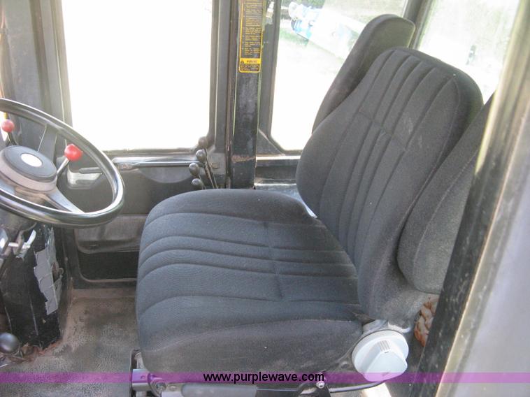 image for item H5278 1981 Steiger Panther III ST325 4WD tractor