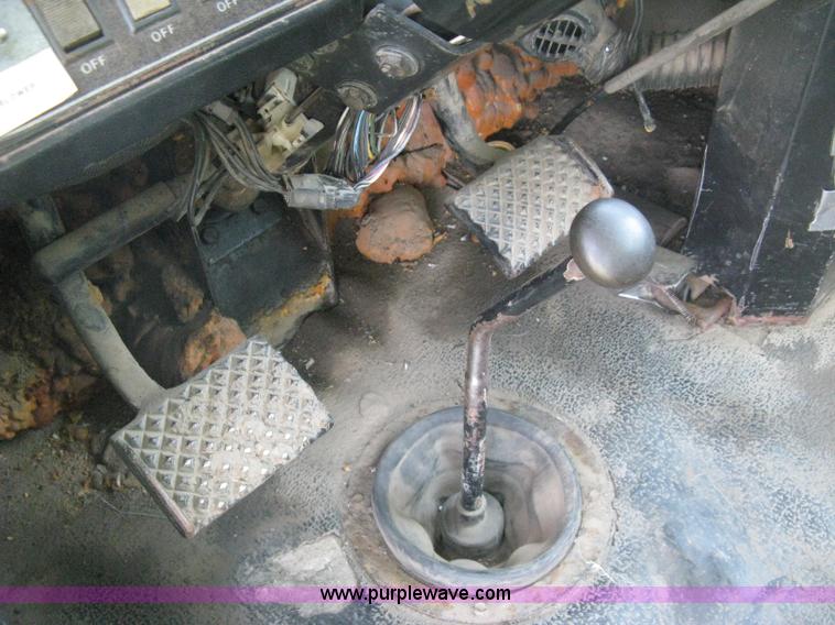 image for item H5278 1981 Steiger Panther III ST325 4WD tractor