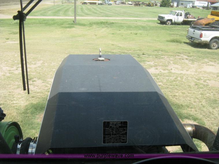 image for item H5278 1981 Steiger Panther III ST325 4WD tractor