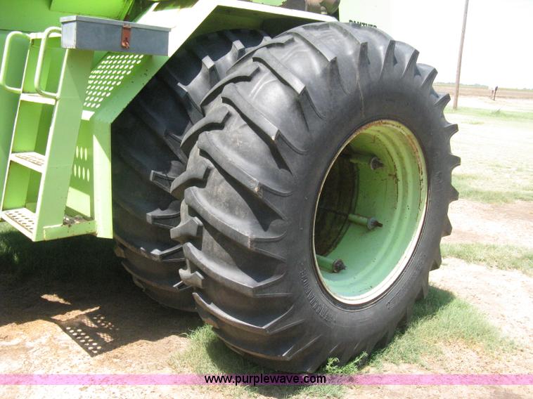 image for item H5278 1981 Steiger Panther III ST325 4WD tractor