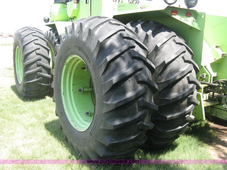 image for item H5278 1981 Steiger Panther III ST325 4WD tractor