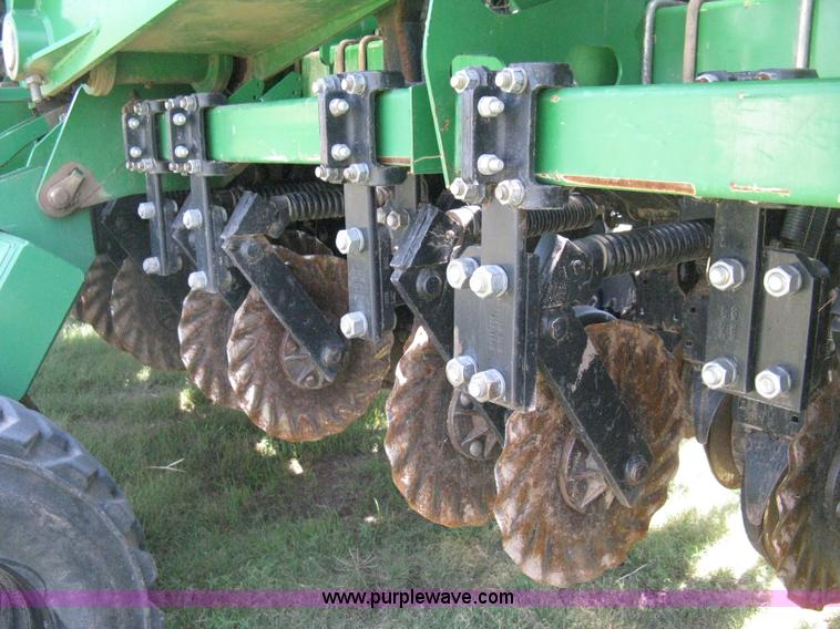 image for item H5279 2004 Great Plains 3N-4025P precision no-till drill