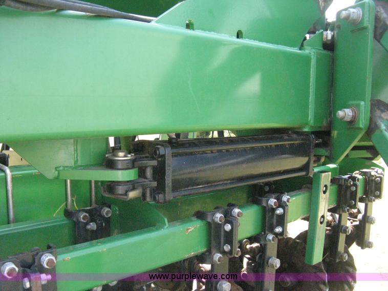 image for item H5279 2004 Great Plains 3N-4025P precision no-till drill