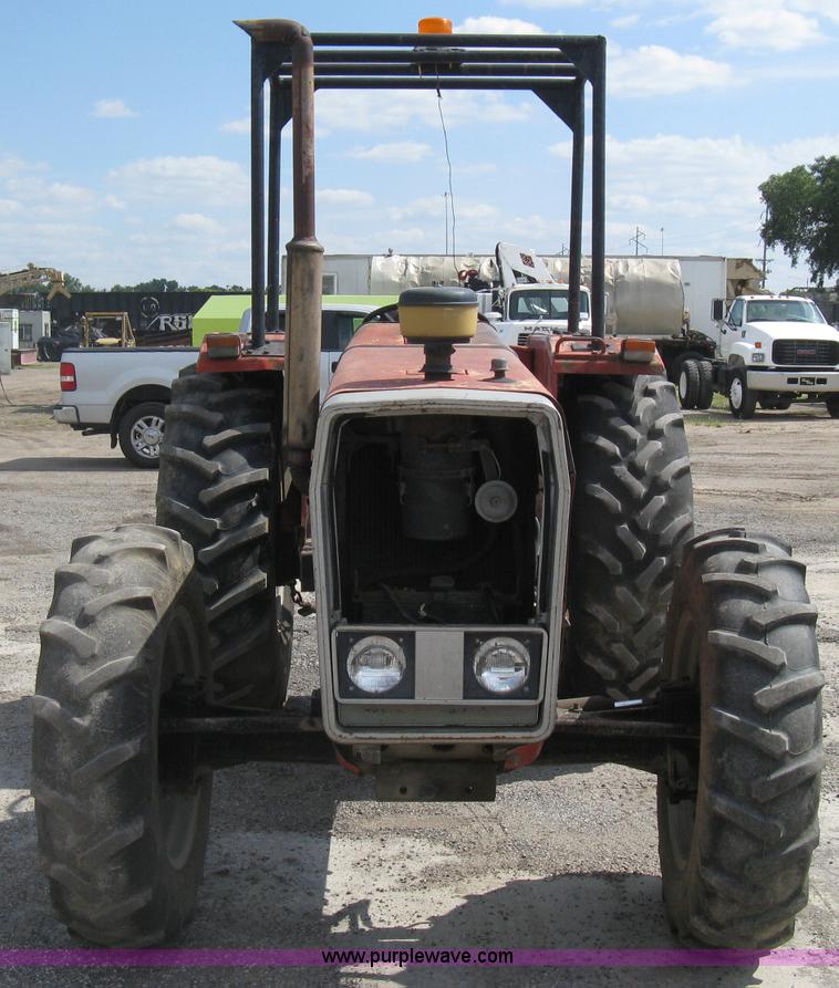 image for item H5302 1982 Massey Ferguson 274 MFWD tractor