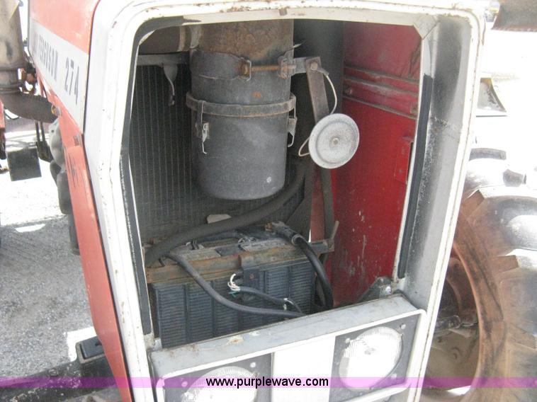 image for item H5302 1982 Massey Ferguson 274 MFWD tractor