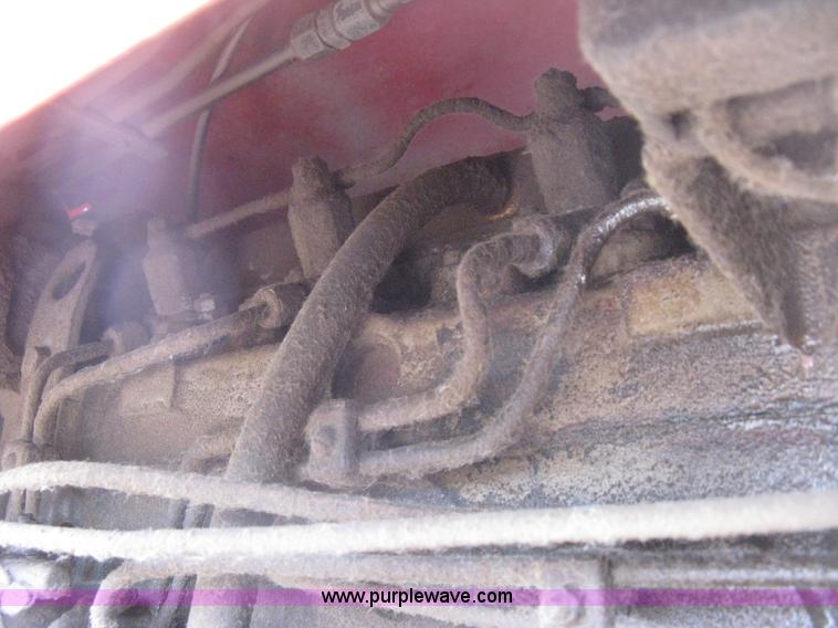 image for item H5302 1982 Massey Ferguson 274 MFWD tractor