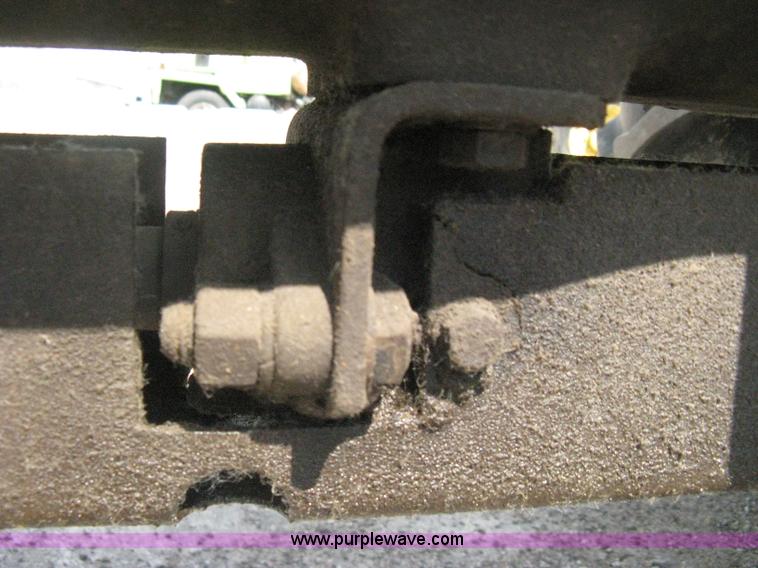 image for item H5302 1982 Massey Ferguson 274 MFWD tractor