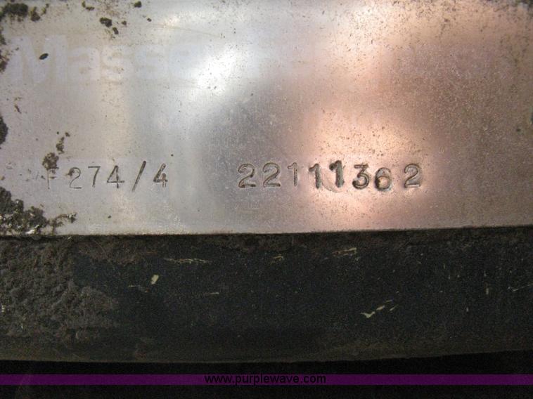 image for item H5302 1982 Massey Ferguson 274 MFWD tractor