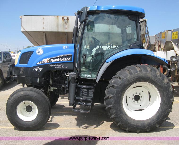 image for item H5310 2004 New Holland TS100A tractor