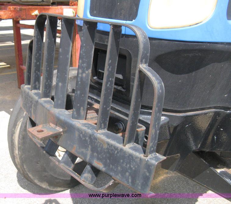 image for item H5310 2004 New Holland TS100A tractor