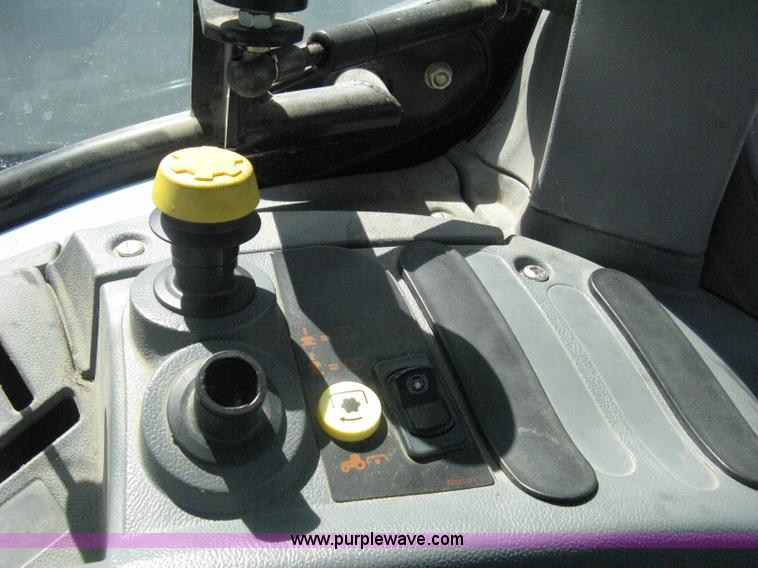 image for item H5310 2004 New Holland TS100A tractor