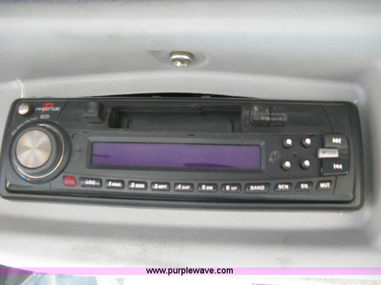 image for item H5310 2004 New Holland TS100A tractor