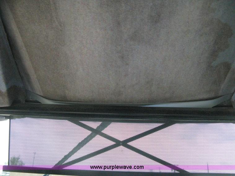 image for item H5310 2004 New Holland TS100A tractor