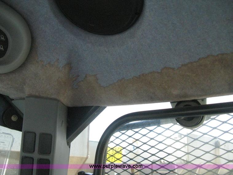 image for item H5310 2004 New Holland TS100A tractor