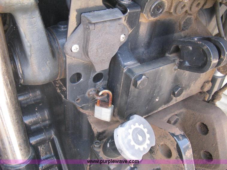 image for item H5310 2004 New Holland TS100A tractor