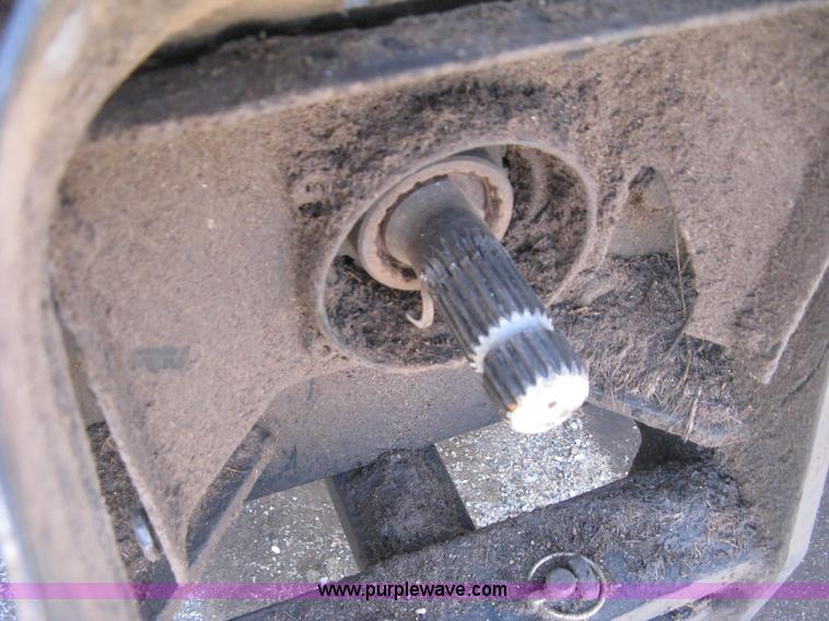 image for item H5310 2004 New Holland TS100A tractor