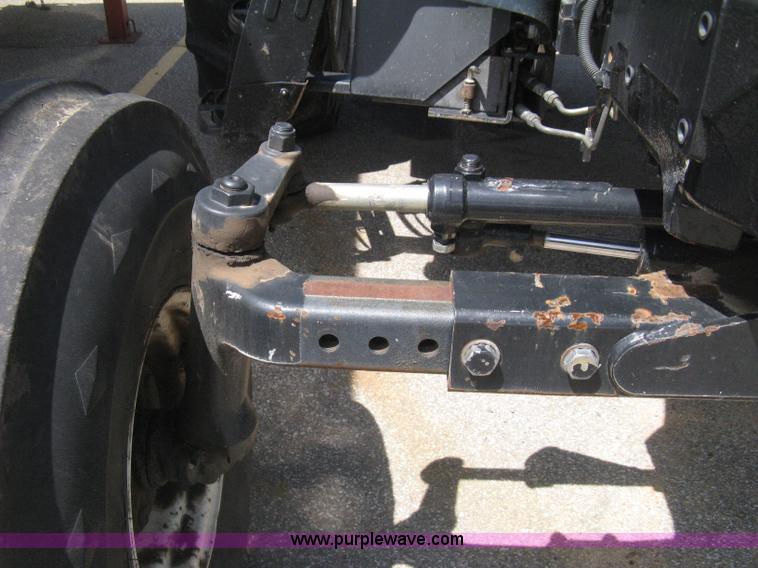 image for item H5310 2004 New Holland TS100A tractor