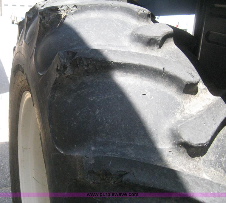 image for item H5310 2004 New Holland TS100A tractor