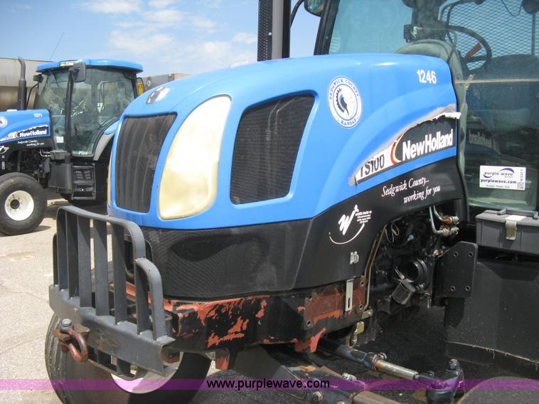 image for item H5311 2004 New Holland TS100A Plus tractor