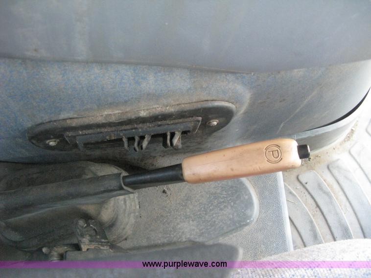 image for item H5311 2004 New Holland TS100A Plus tractor