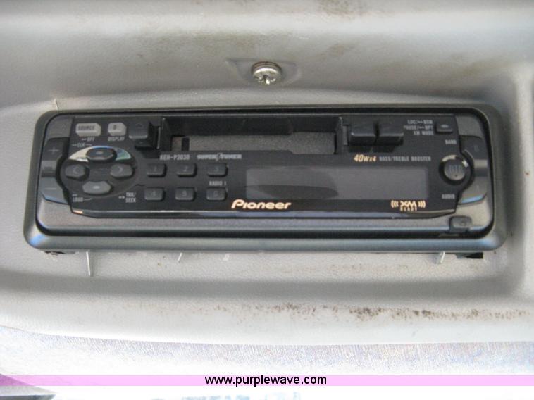 image for item H5311 2004 New Holland TS100A Plus tractor