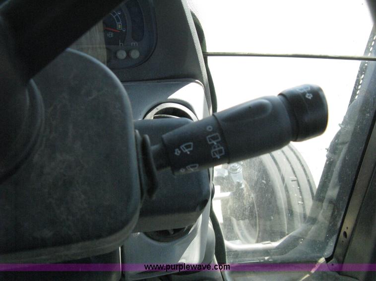 image for item H5311 2004 New Holland TS100A Plus tractor