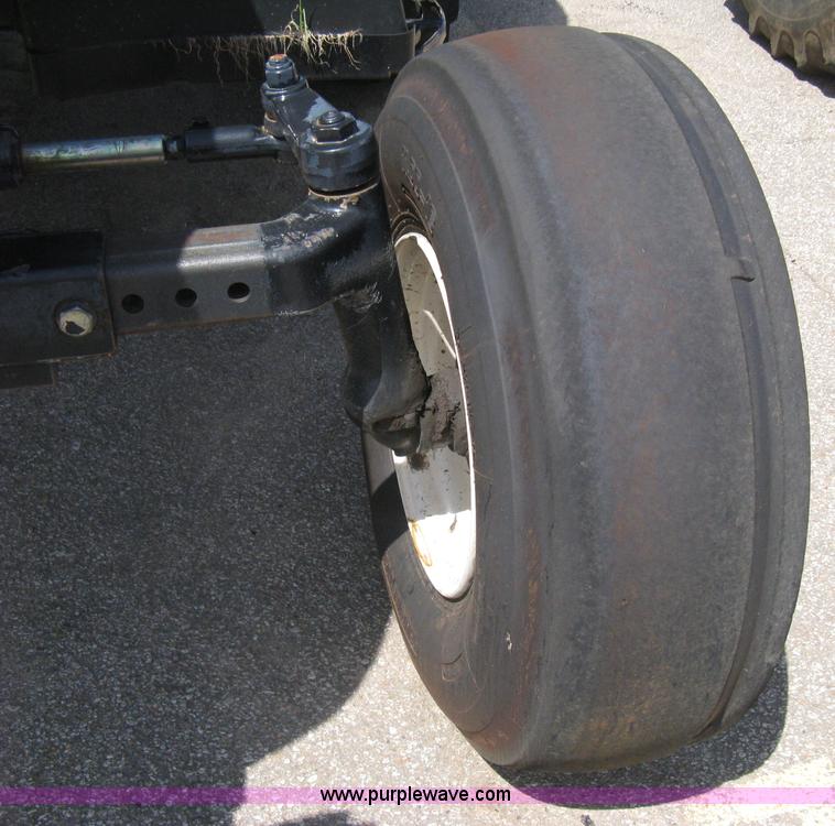 image for item H5311 2004 New Holland TS100A Plus tractor