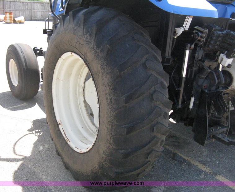 image for item H5311 2004 New Holland TS100A Plus tractor