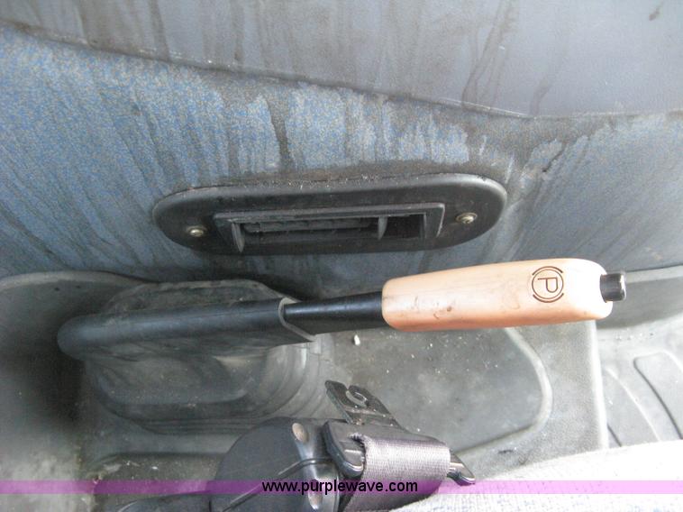 image for item H5312 2004 New Holland TS100A Plus tractor