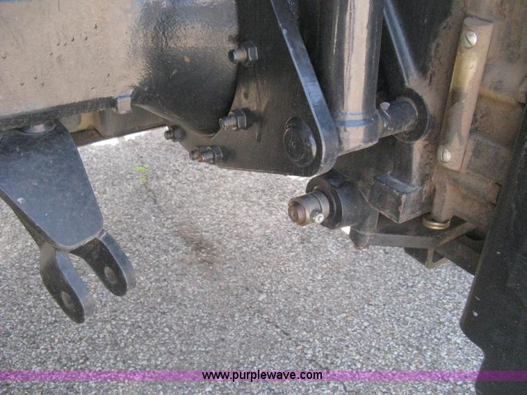 image for item H5312 2004 New Holland TS100A Plus tractor