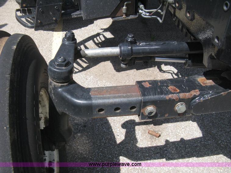 image for item H5312 2004 New Holland TS100A Plus tractor