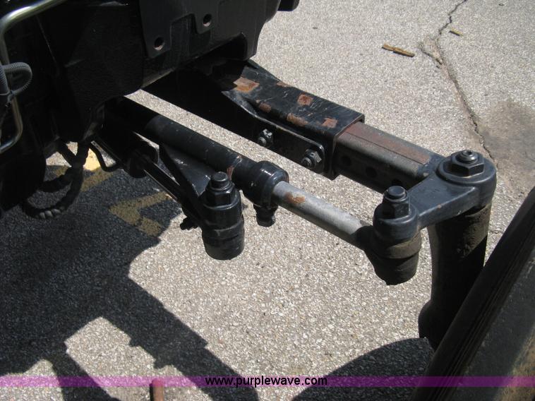 image for item H5312 2004 New Holland TS100A Plus tractor