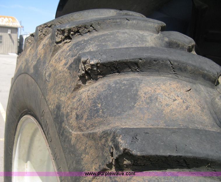 image for item H5312 2004 New Holland TS100A Plus tractor