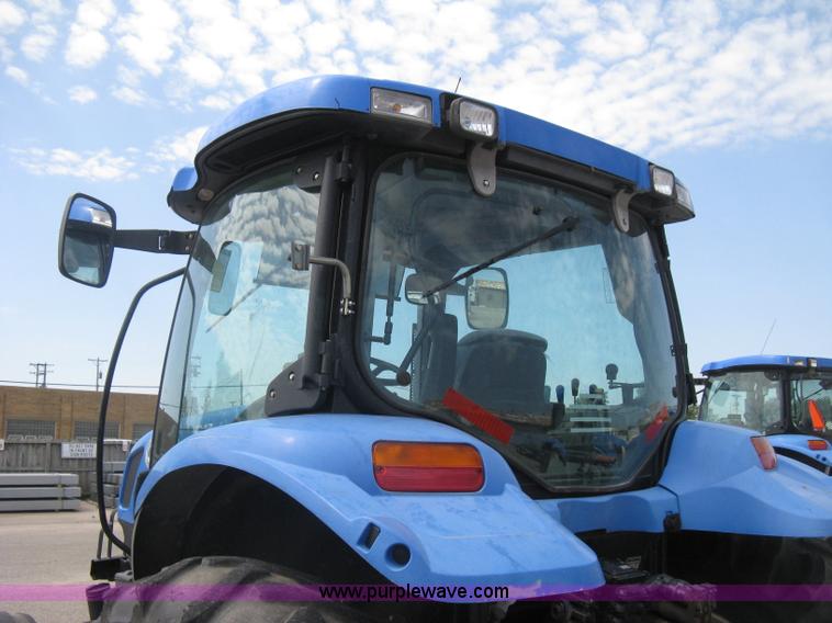 image for item H5313 2004 New Holland TS100A Plus tractor