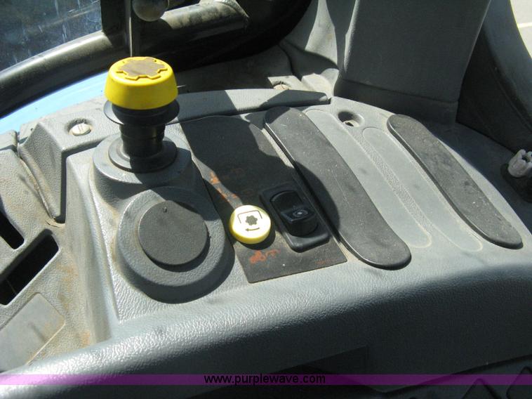 image for item H5313 2004 New Holland TS100A Plus tractor