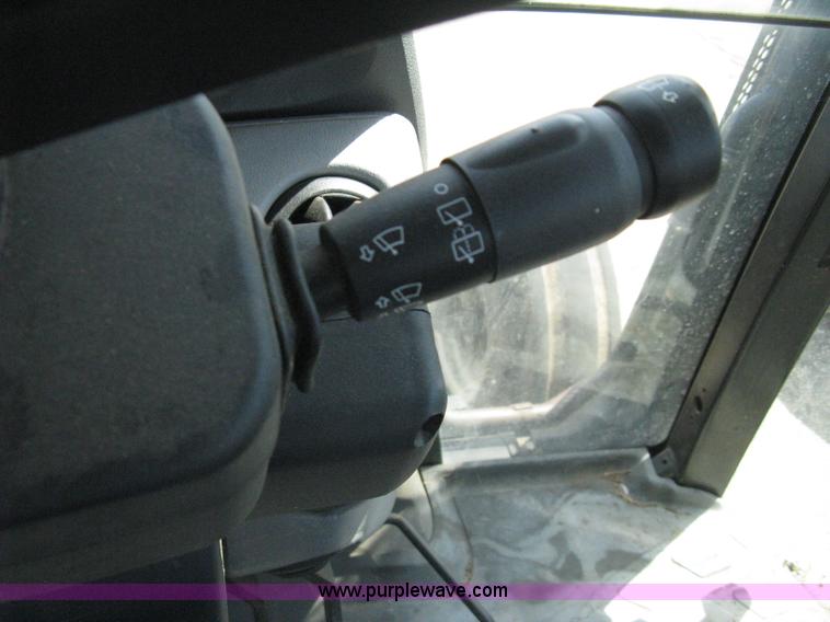 image for item H5313 2004 New Holland TS100A Plus tractor