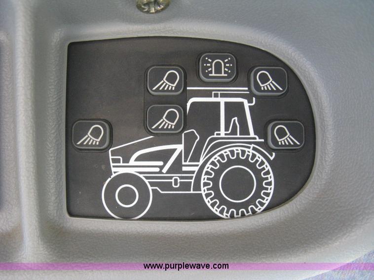 image for item H5313 2004 New Holland TS100A Plus tractor