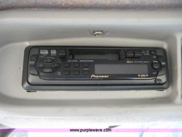 image for item H5313 2004 New Holland TS100A Plus tractor