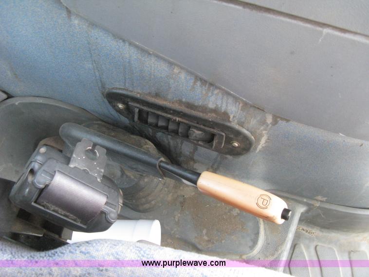 image for item H5313 2004 New Holland TS100A Plus tractor