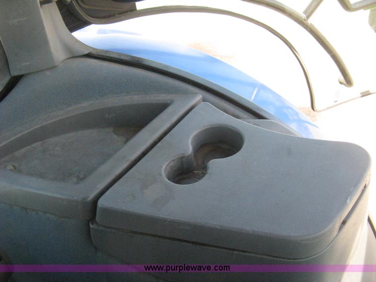 image for item H5313 2004 New Holland TS100A Plus tractor