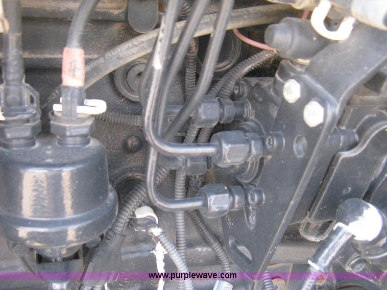 image for item H5313 2004 New Holland TS100A Plus tractor