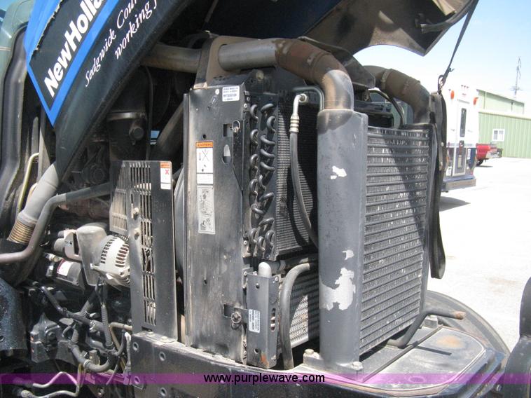 image for item H5313 2004 New Holland TS100A Plus tractor