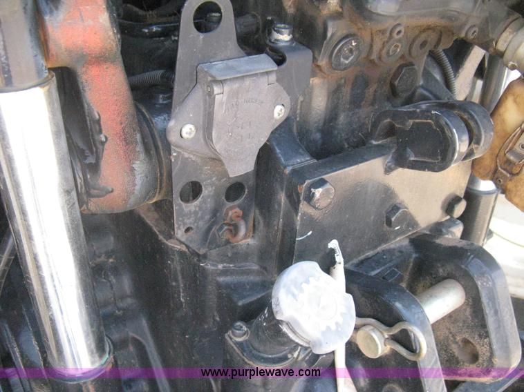 image for item H5313 2004 New Holland TS100A Plus tractor