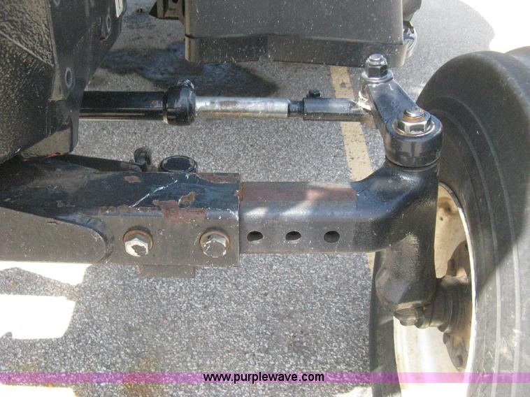 image for item H5313 2004 New Holland TS100A Plus tractor